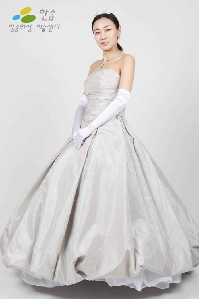 1951.파티드레스