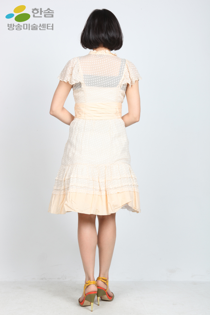 2496.복고원피스