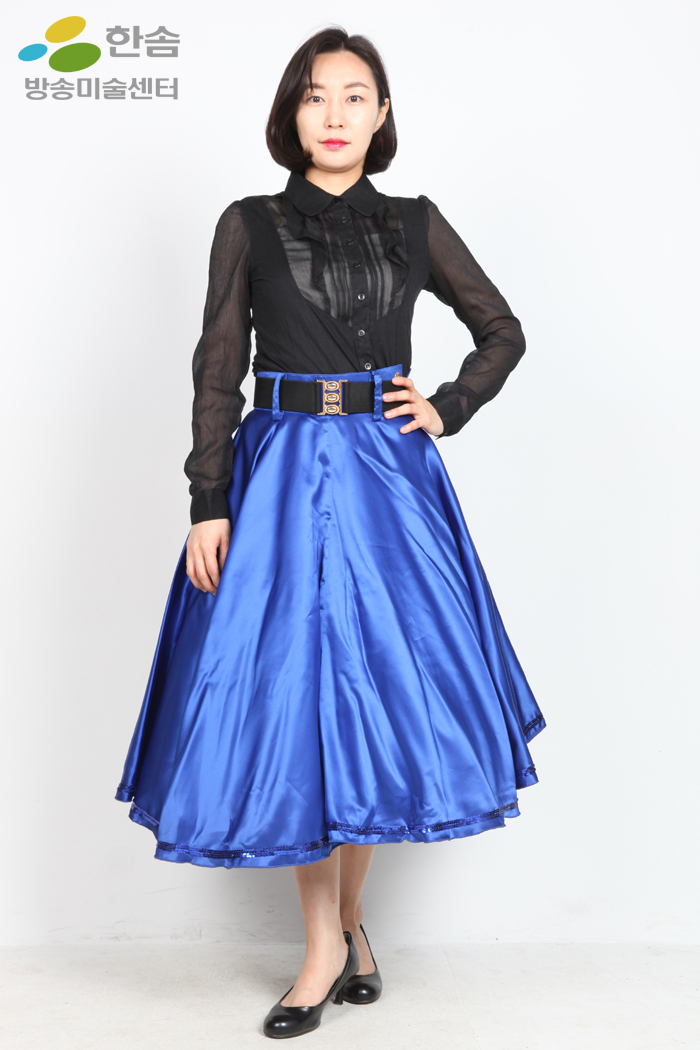 2557.복고드레스