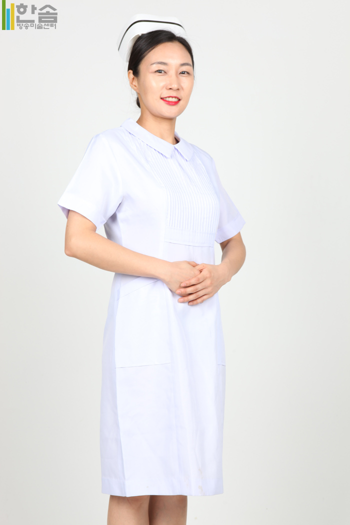 4542.복고간호사