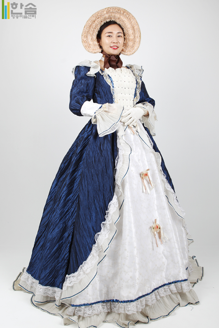 4657.중세드레스