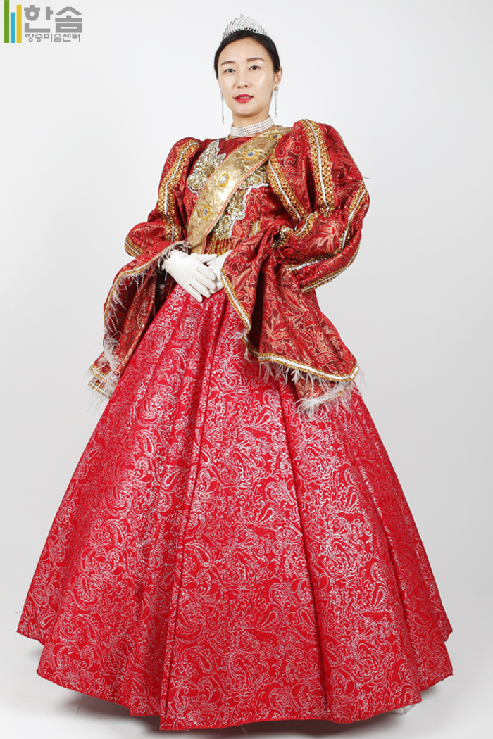 4664.중세드레스