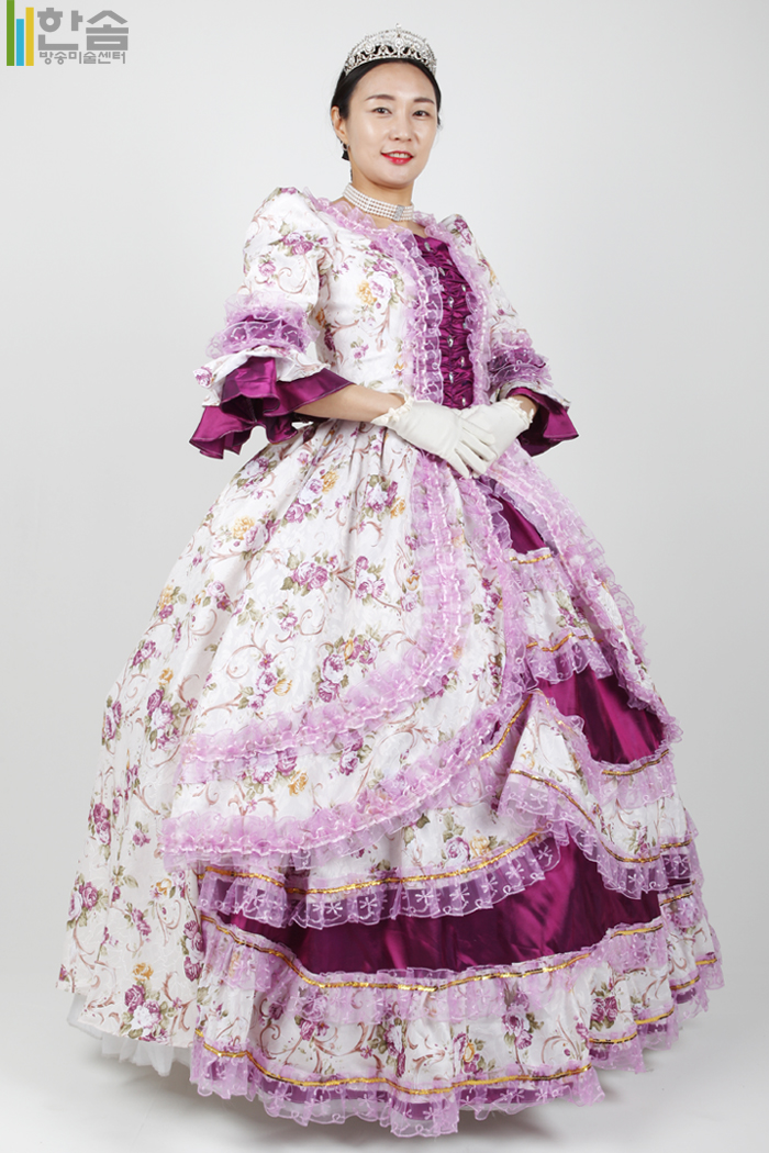 4649.중세드레스