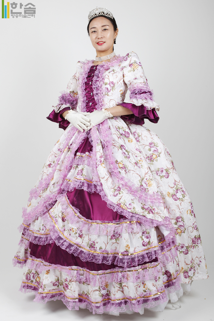 4649.중세드레스