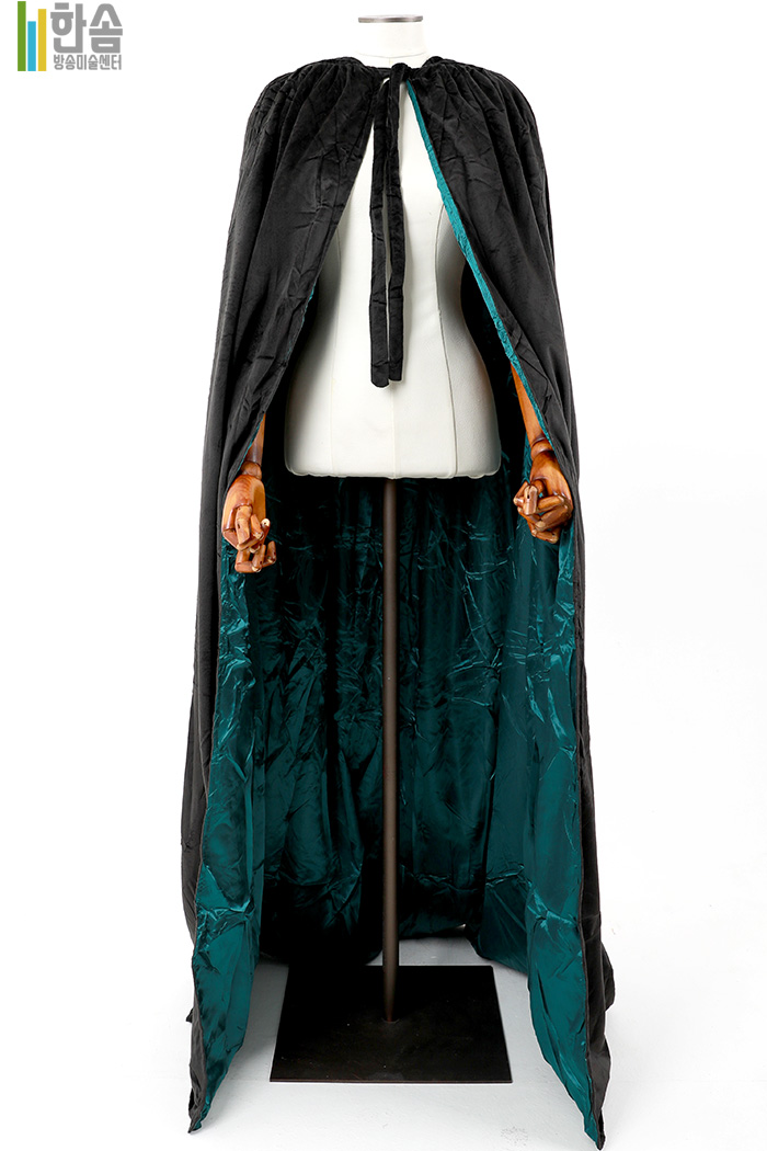 7619.벨벳망토(후드형)